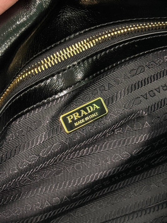 HANDBAG 31 IN BLACK OIL WAX LAMBSKIN