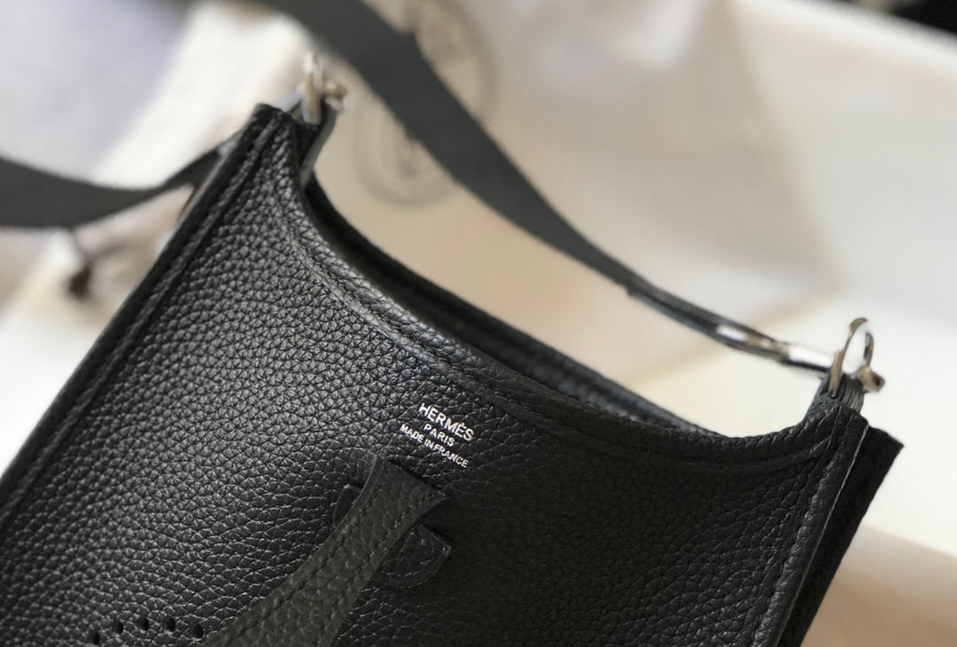 Mini Evelyne 18cm Black Togo Silver Hardware