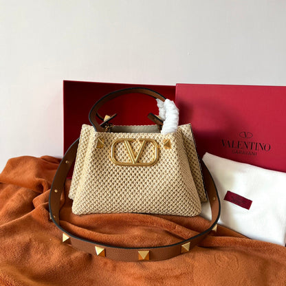 Valentino Spring and Summer Tote Bag Beige Raffia 552570