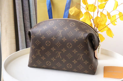 COSMETIC BAG 27 IN BROWN MONOGRAM COATED CANVAS