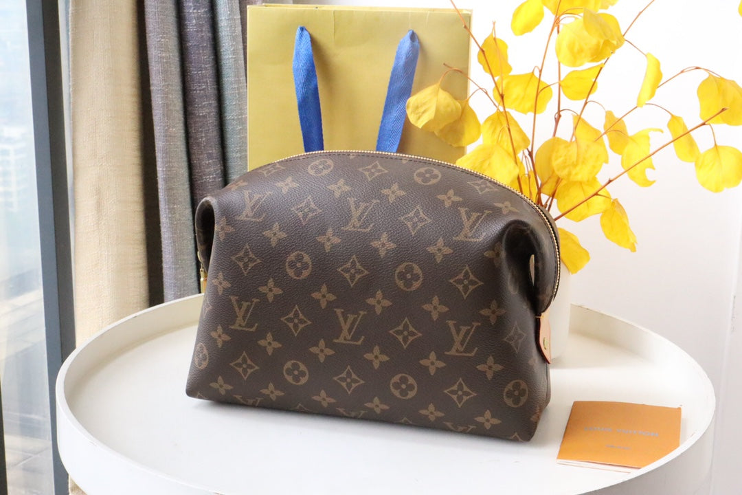 COSMETIC BAG 27 IN BROWN MONOGRAM COATED CANVAS