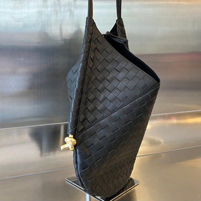 MEDIUM SOLSTICE 44 BLACK LAMBSKIN