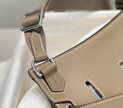 HM JYPSIERE SHOULDER BAG 23 IN WOOD BROWN CALFSKIN SILVER HARDWARE