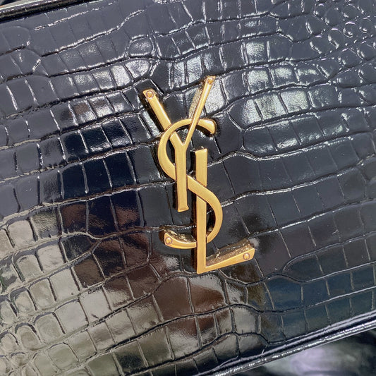 LOU CAMERA BAG 23 IN BLACK CROCODILE PATTERN CALFSKIN GOLD LOGO