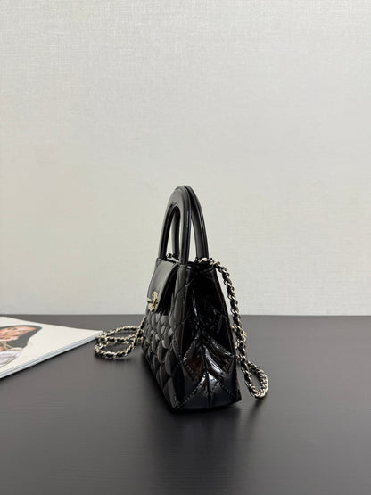 Chanel 2026 Kelly Bag 19cm Quilted Black Patent Leather