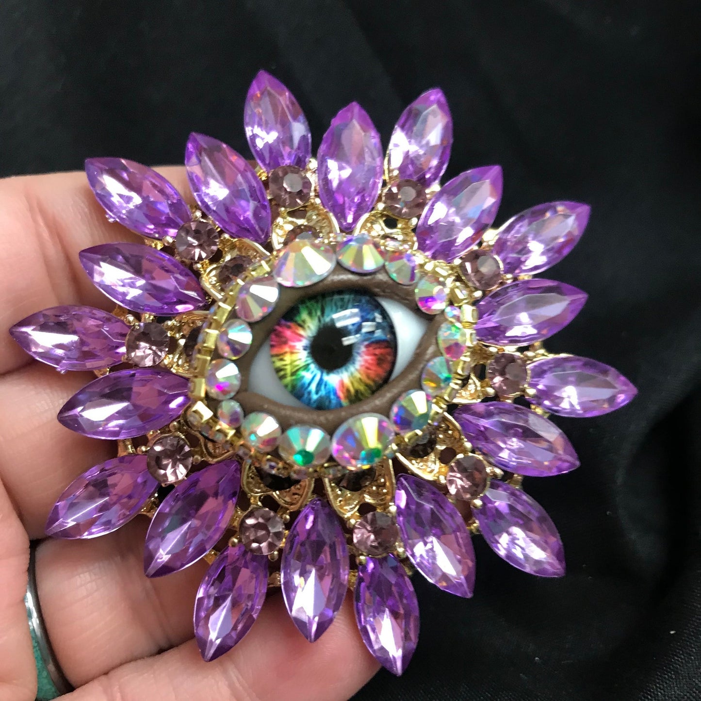 Vintage Style Eyeball Art Brooch: Pastel Purple Rhinestone Sunburst, Rainbow Iris