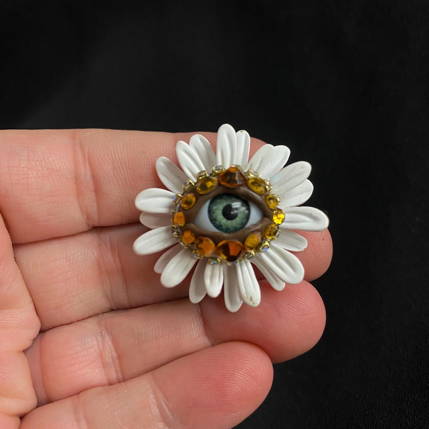 Spring Statement White Flower Eye Art Jewelry Brooch Pin! Painted Metal! 1.5” Across.