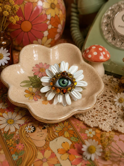 Spring Statement White Flower Eye Art Jewelry Brooch Pin! Painted Metal! 1.5” Across.