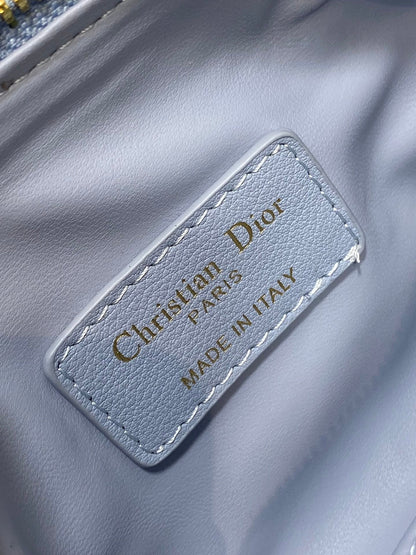 GROOVE MINI 17 BAG IN LIGHT BLUE LAMBSKIN