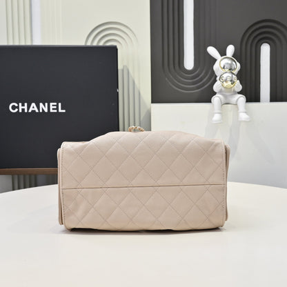 CC 25C Hobo Bags 30cm Nude Grained Calfskin