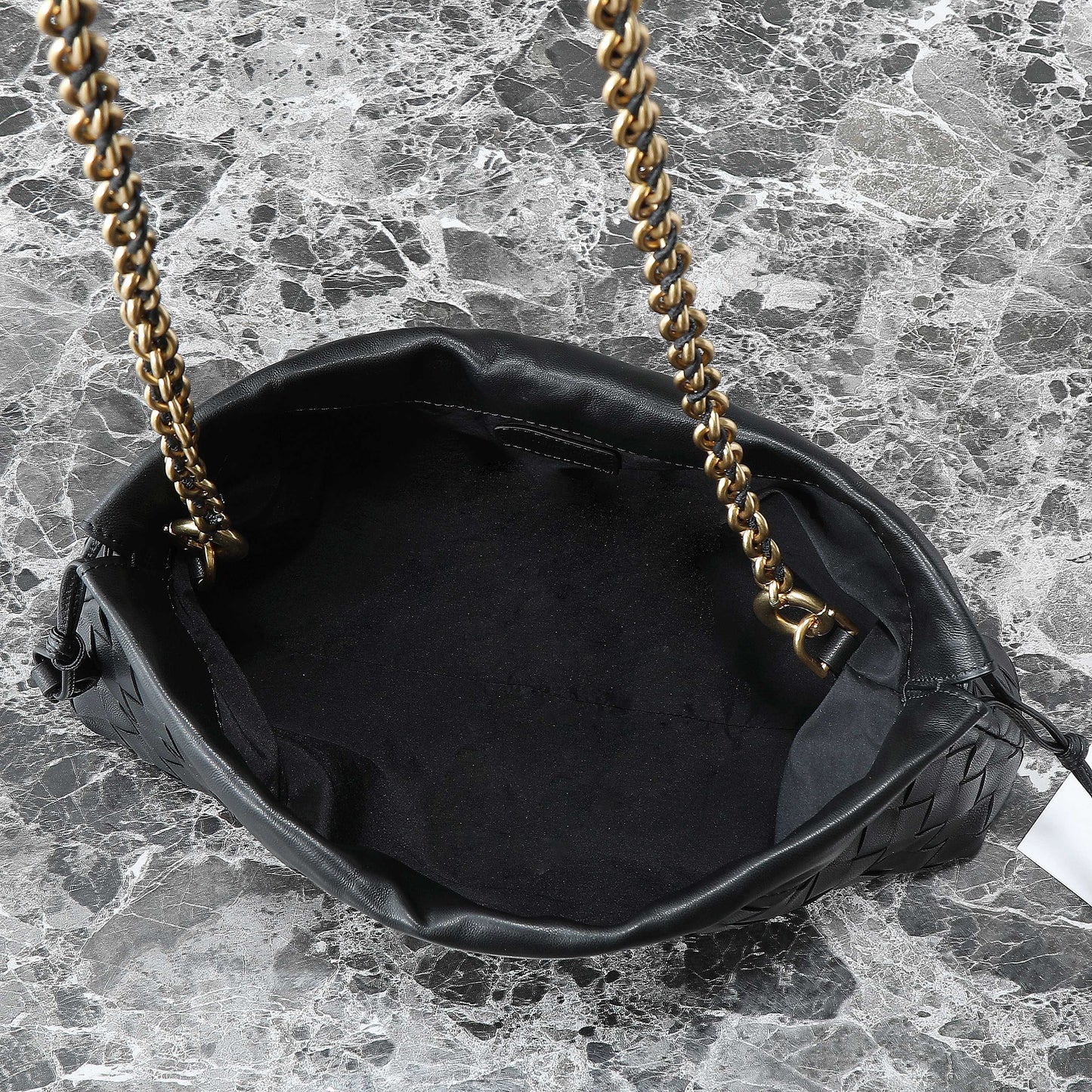 BV Dustbag Notte 33cm With Chain Black Calfskin HW