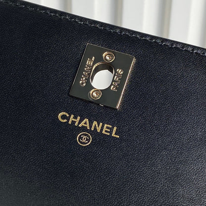 CC 24B Trendy Bag 18.5cm Black Lambskin Gold Hardware