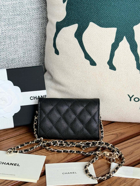 CC 24 Classic Wallet On Chain 11cm Black Gold Metal Caviar 240666