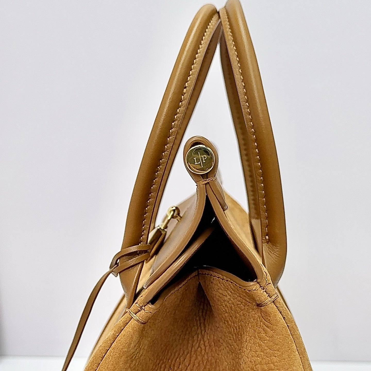 LP Loom L25 Light Brown Cowhide Sheepskin 282176