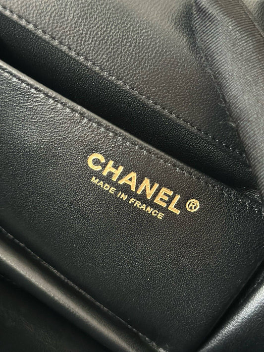 Chanel 2025 Crocodile-patterned Clutch Bag Black Leather 313169
