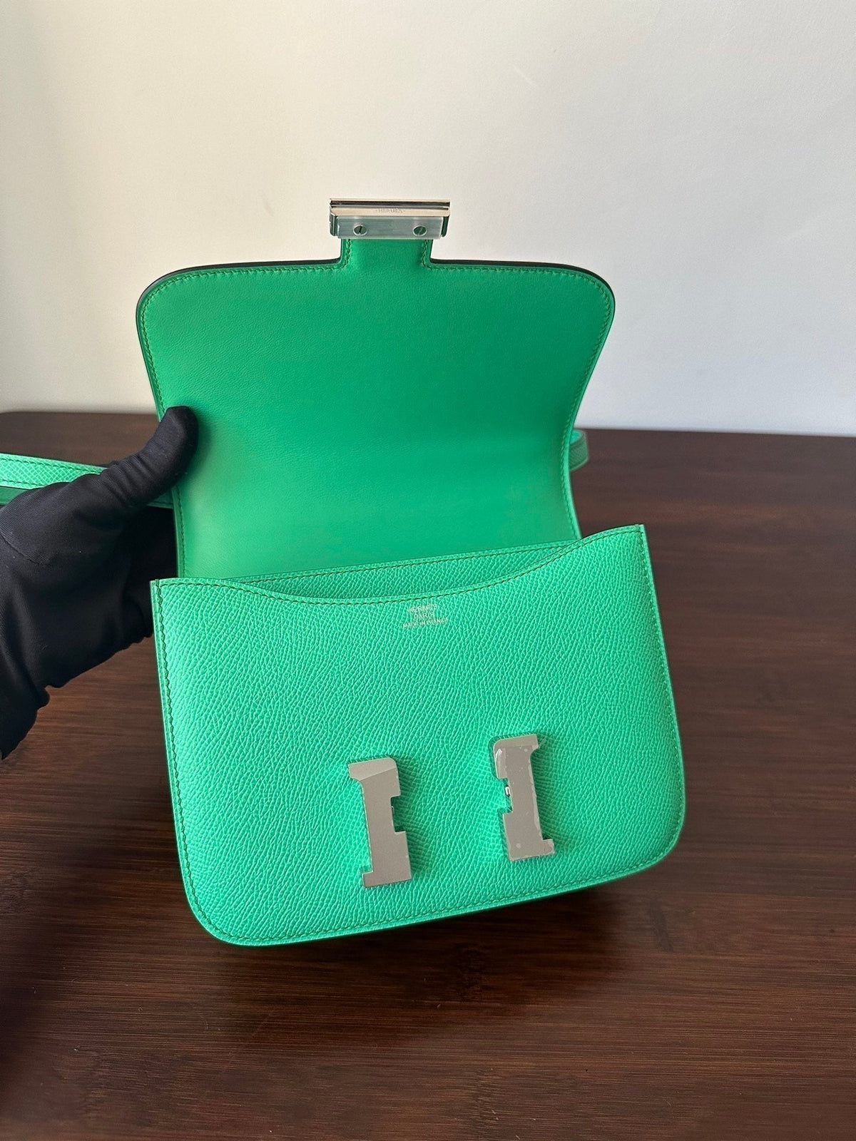 CONSTANCE 18 MINT EPSOM SILVER HARDWARE