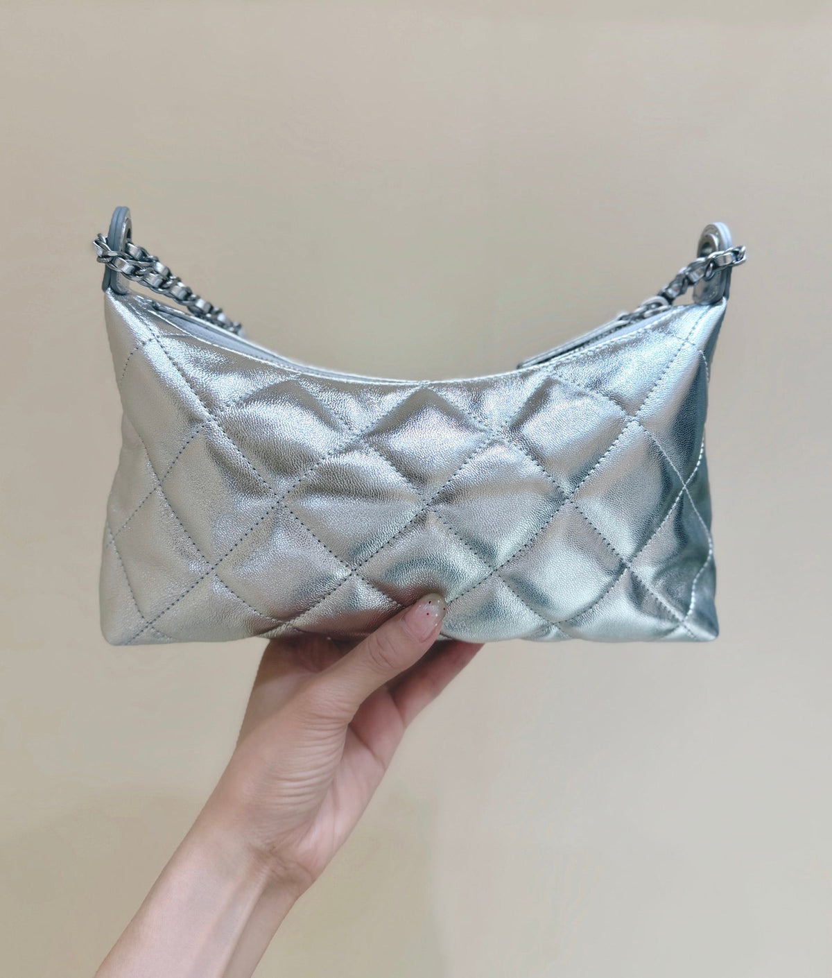 Chanel 2025 Hobo Dumpling Bag 26cm Genuine Calfskin Leather 339343